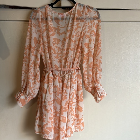 Peach floral romper - Picture 2 of 2